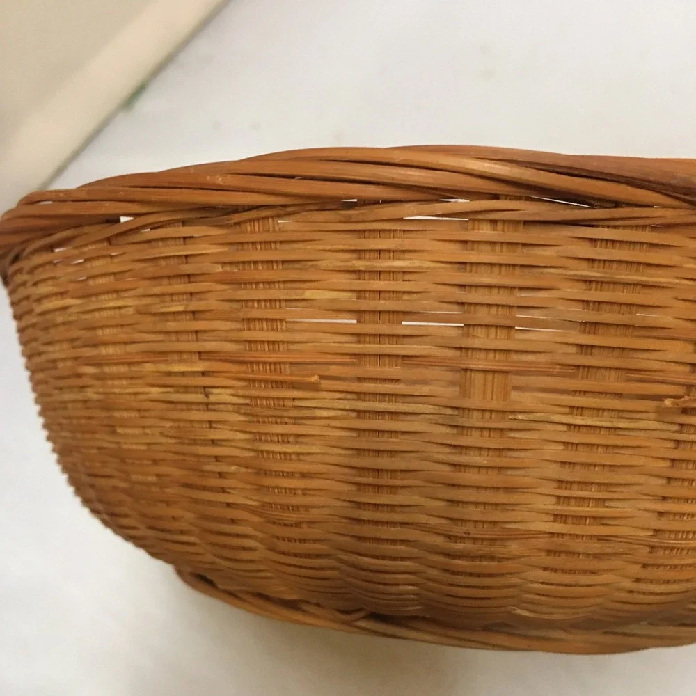 Woven Wicker Basket Home Decor OS Brown Round Natural Fiber Cottagecore